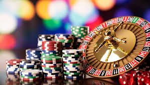 Live blackjack dealer interface at dingdong77 login showing real-time card dealing
