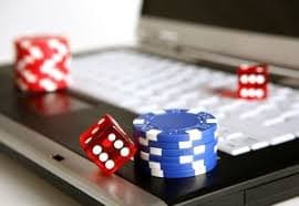 Player interface showing betting options and chat on dingdong77 login